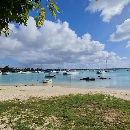Beachfront Penthouse With Panoramic Ocean View Grand Baie Esterno foto