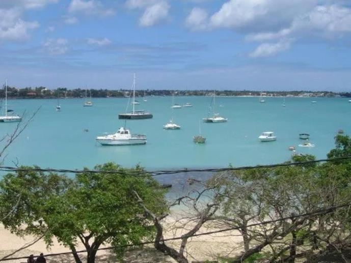 Beachfront Penthouse With Panoramic Ocean View Grand Baie Esterno foto
