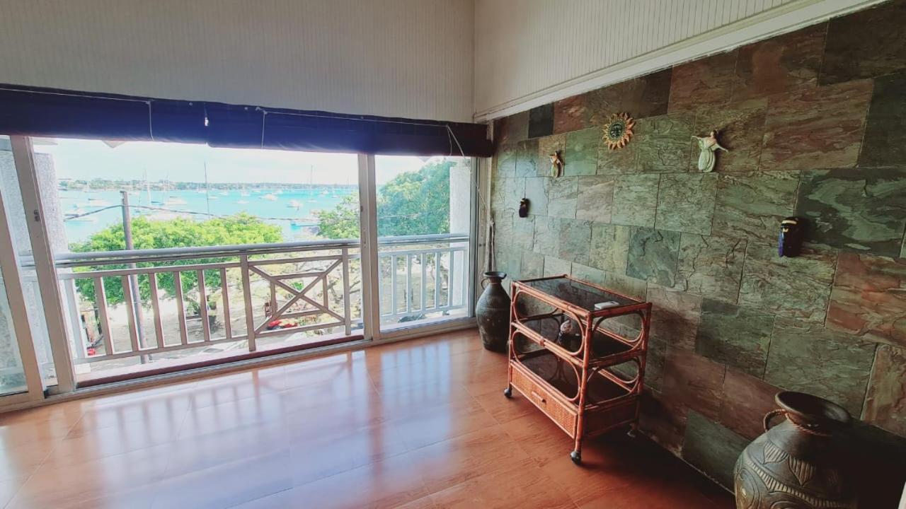 Beachfront Penthouse With Panoramic Ocean View Grand Baie Esterno foto