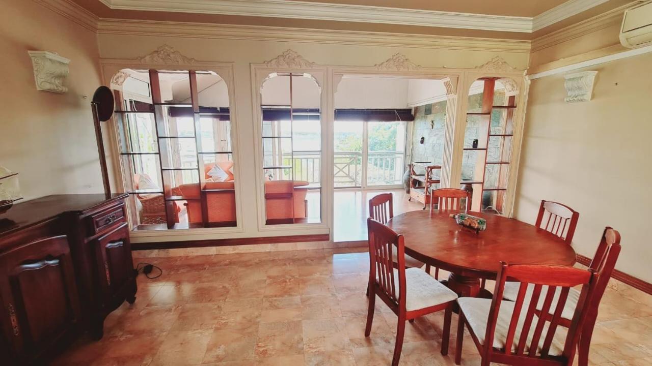 Beachfront Penthouse With Panoramic Ocean View Grand Baie Esterno foto